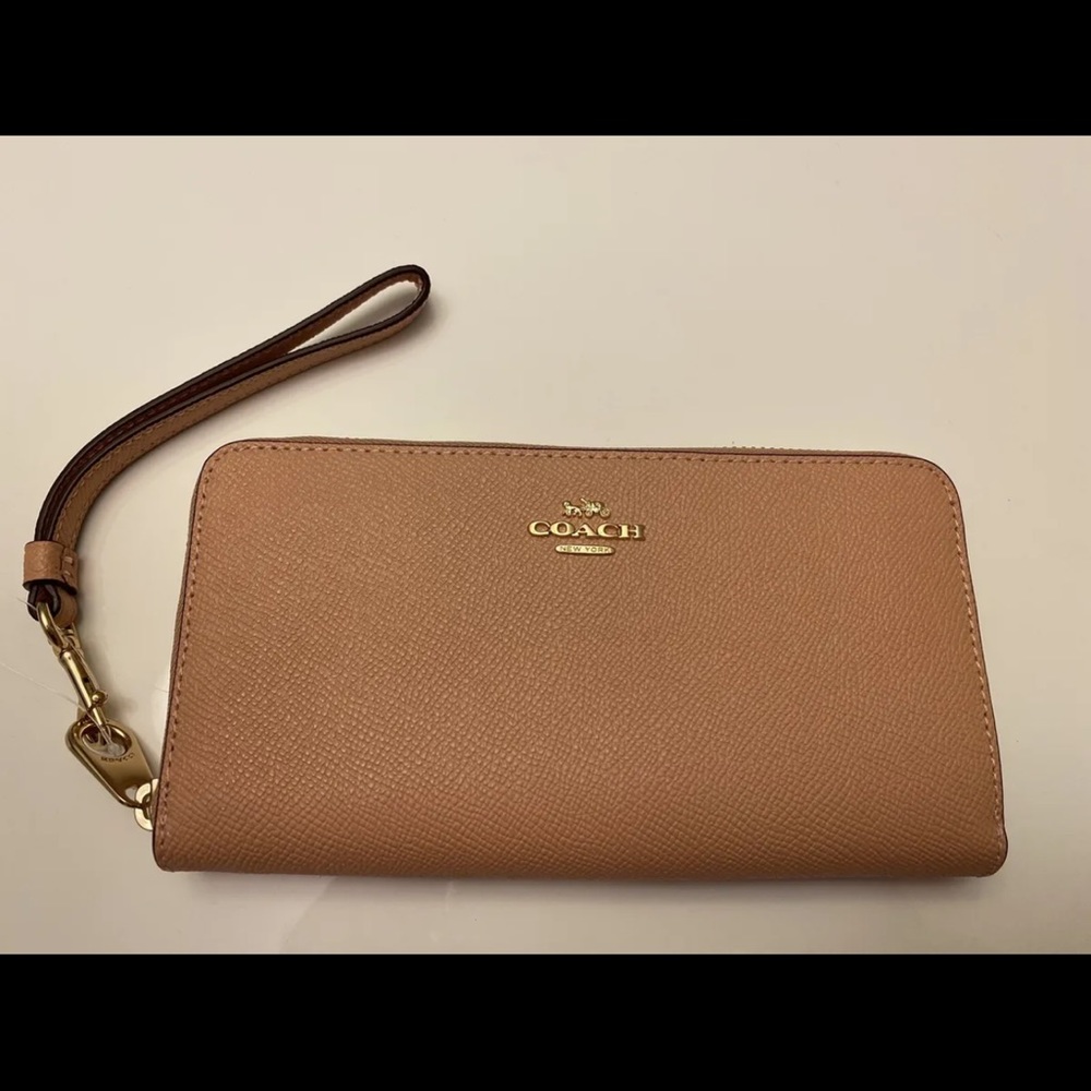 NWT COACH LONG ZIP AROUND WALLET C3441 GOLD/SHELL PINK